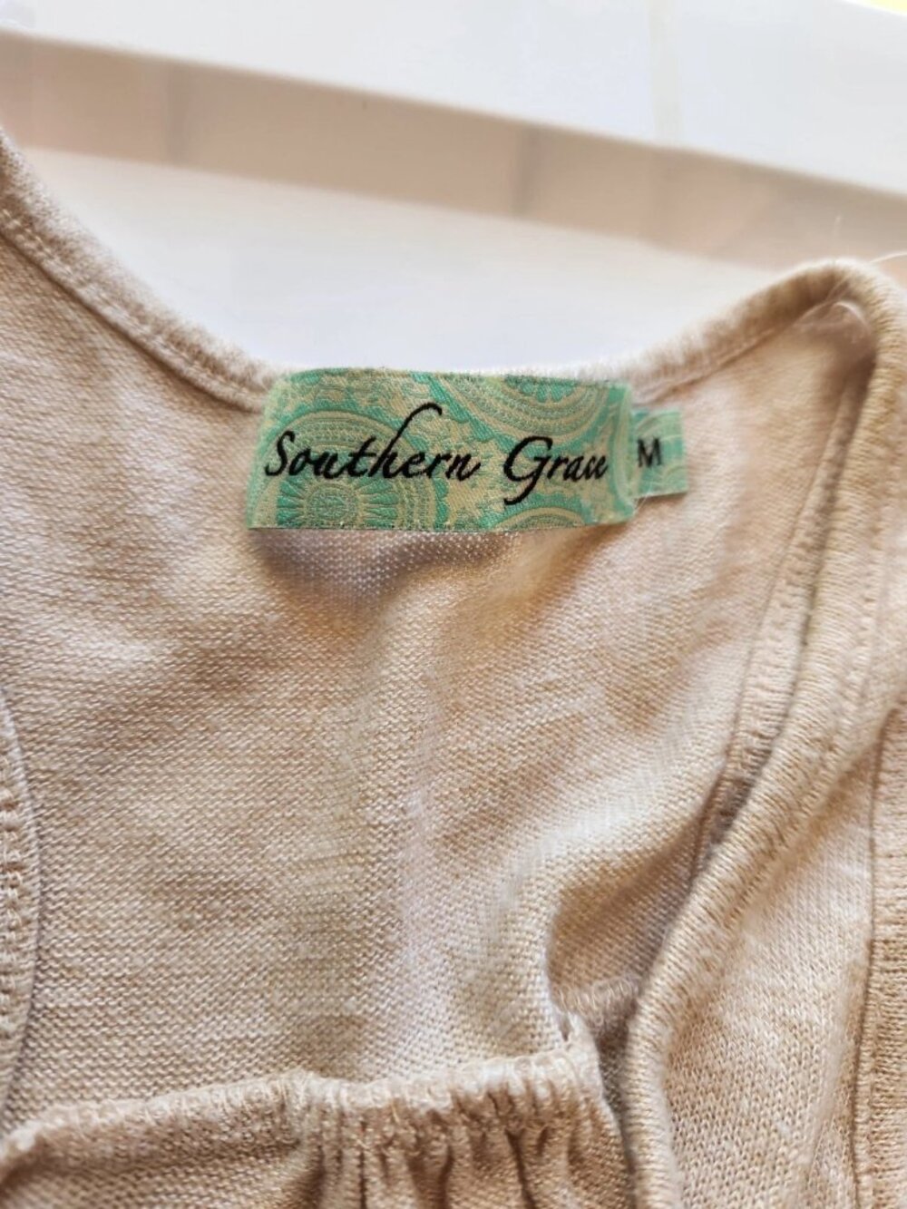 Southern Grace Women's Size M Beige Graphic Print Tank Top Lightweight Knit
